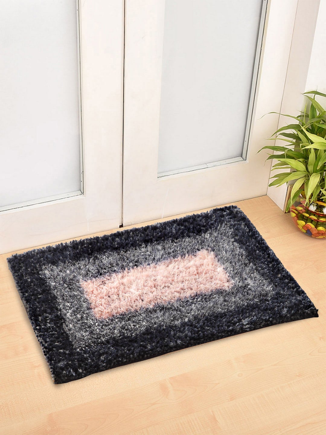 Arrabi Set Of 2 Grey & Pink Geometric Synthetic Floor Mats Price in India