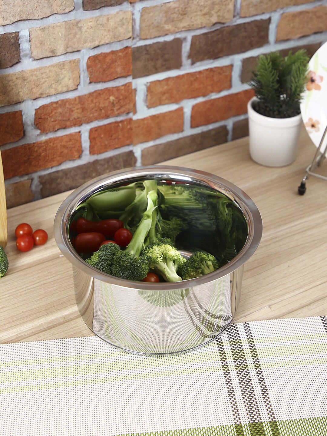AURUM Silver-Toned Stainless Steel Stew Pot Price in India