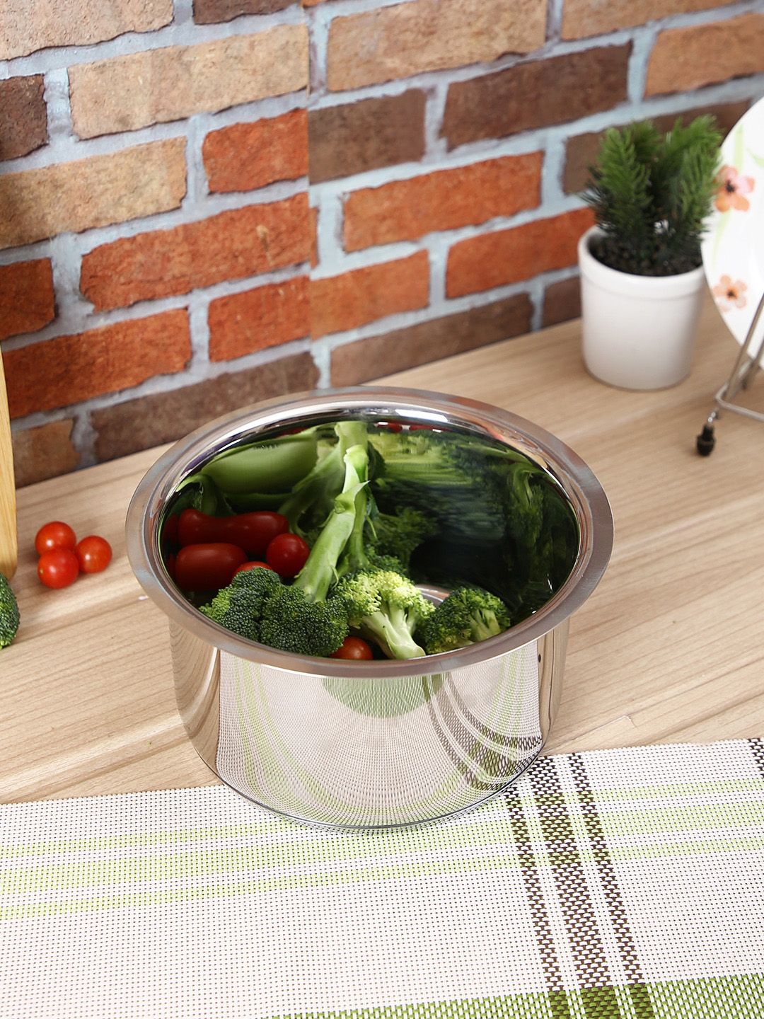 AURUM Silver-Toned Stainless Steel Stew Pot Price in India