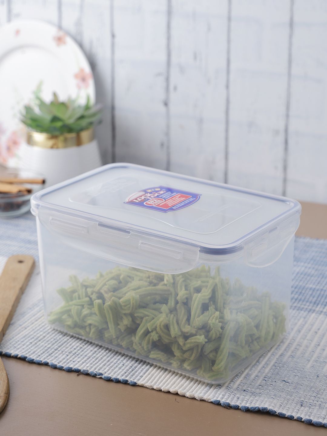 Lock & Lock Transparent Plastic Airtight Food Storage Container With Leakproof Lid Price in India
