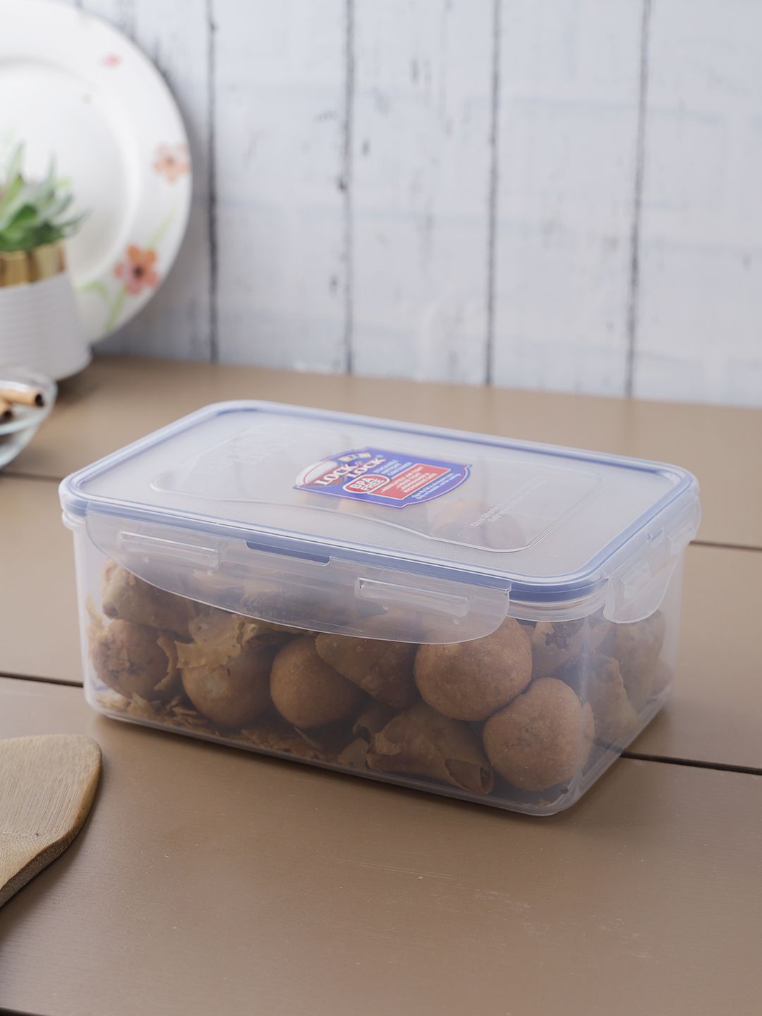 Lock & Lock Transparent Plastic Airtight Food Storage Container With Leakproof Lid 1.4 L Price in India