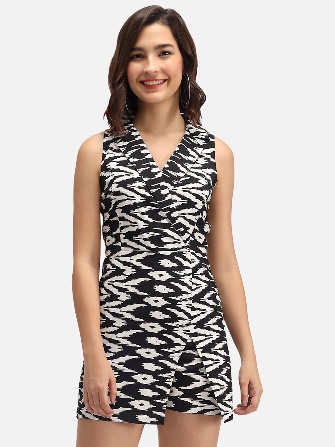 Trend Arrest Black & White Printed Jumpsuit Price in India