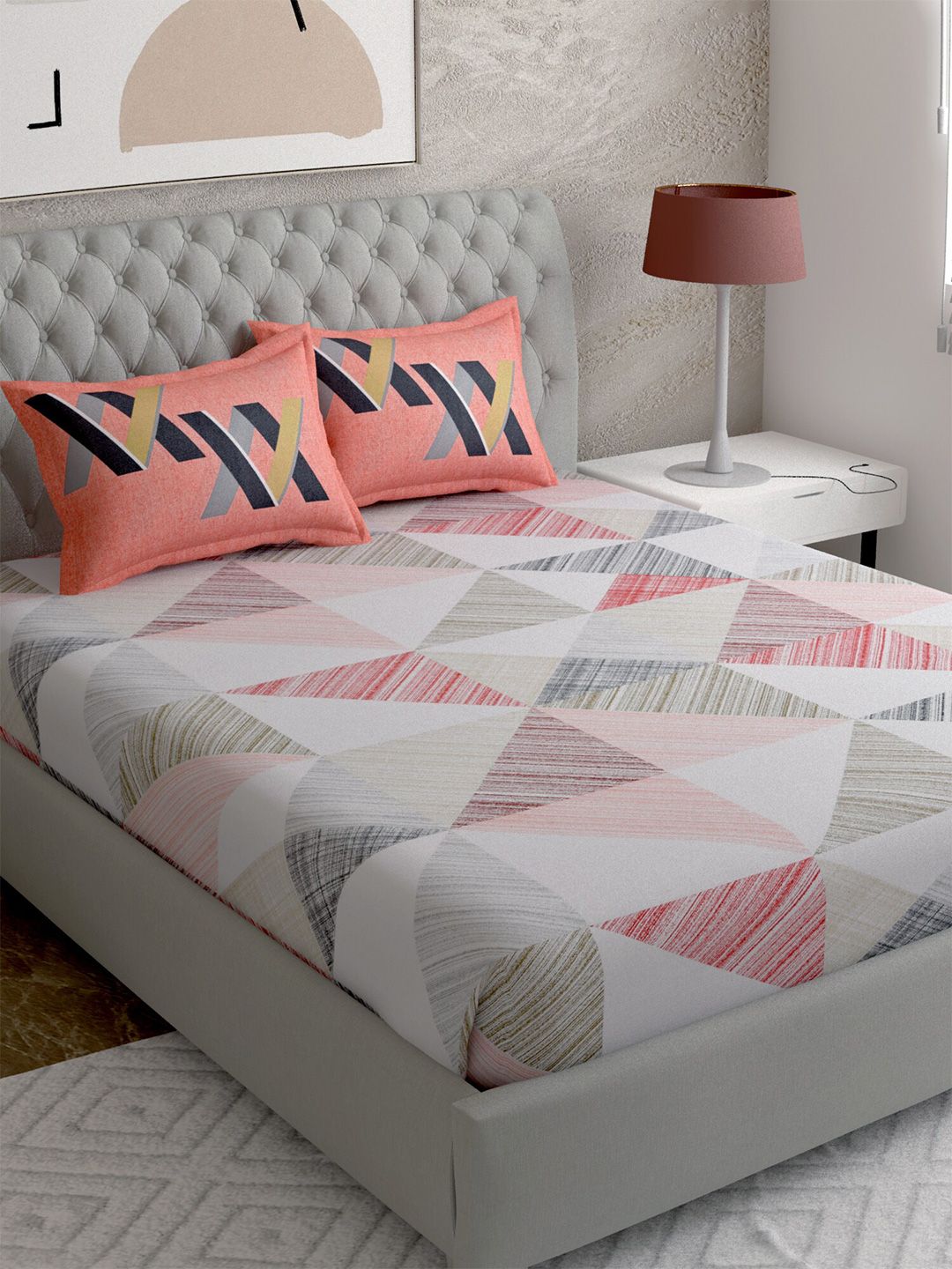 EverHOME Multicolour Geometric Printed 144 TC Queen Bedsheet with 2 Pillow Covers Price in India