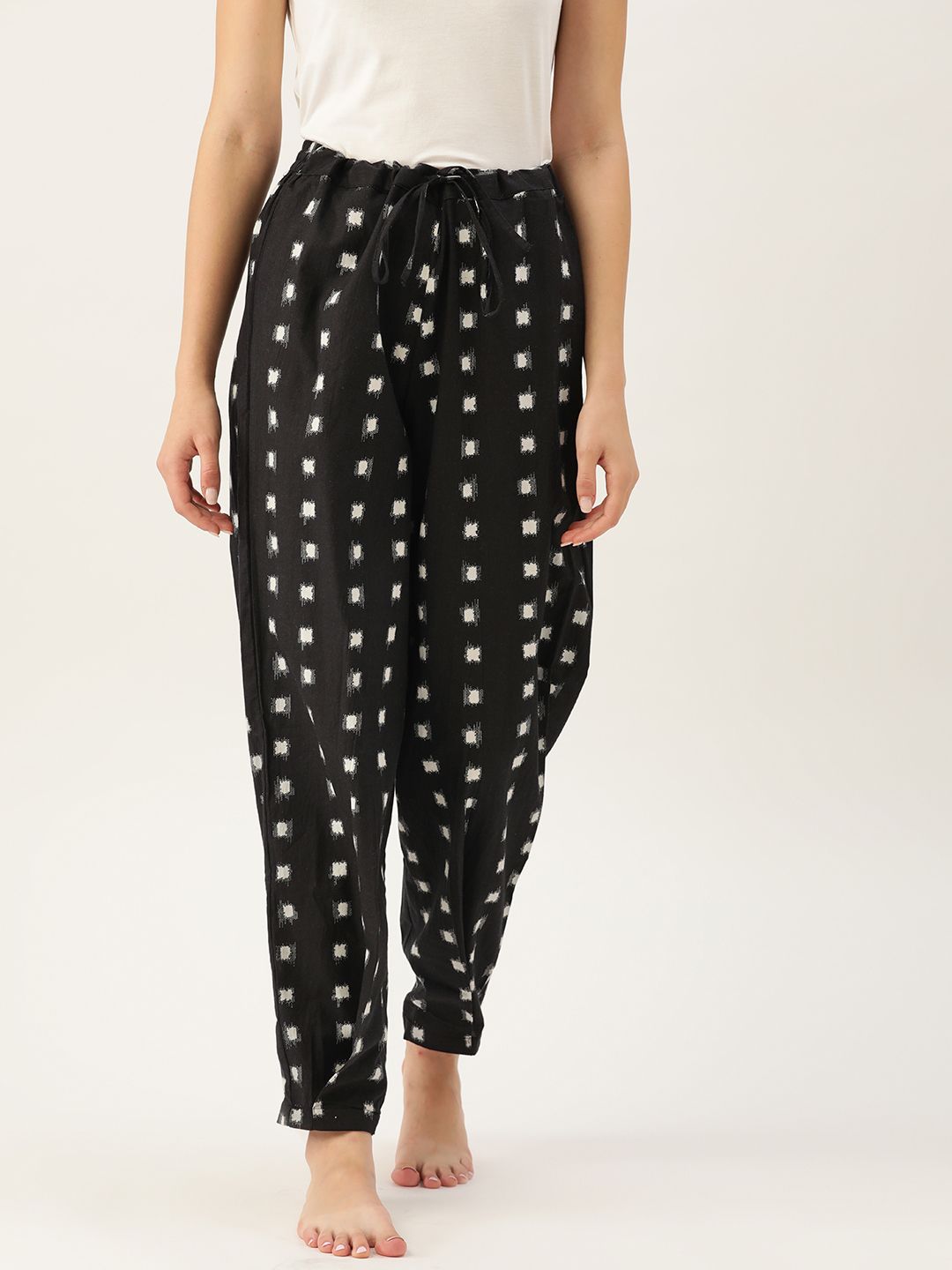 MBeautiful Women Black & White Ikkat Print Organic Cotton Lounge Pants Price in India