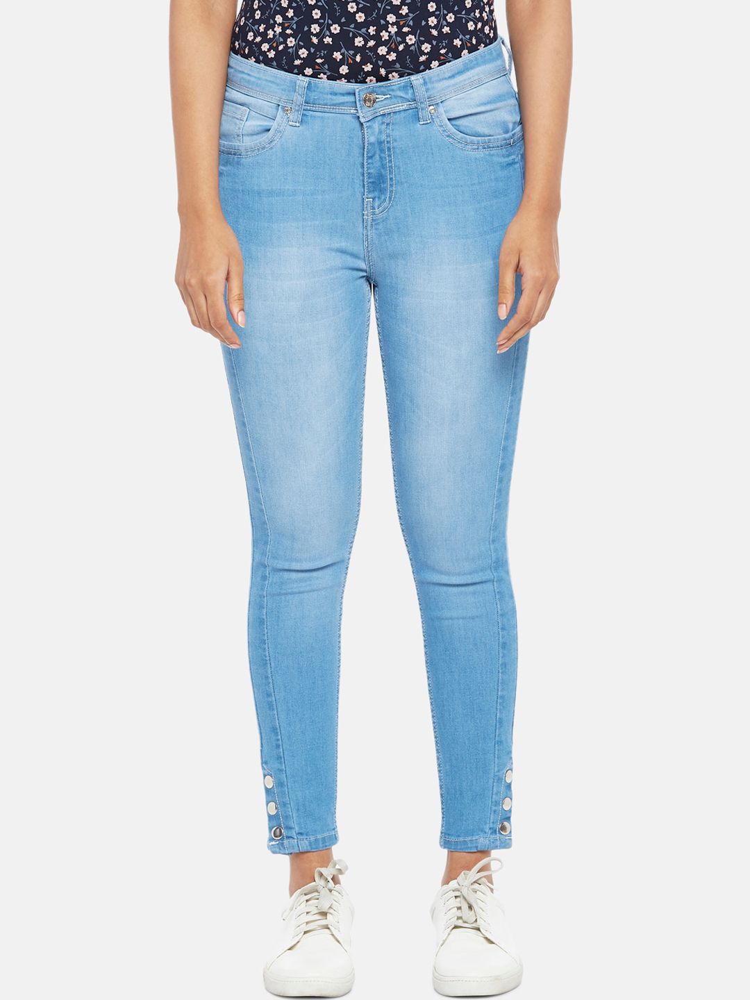 People Women Blue Slim Fit Light Fade Jeans Price in India