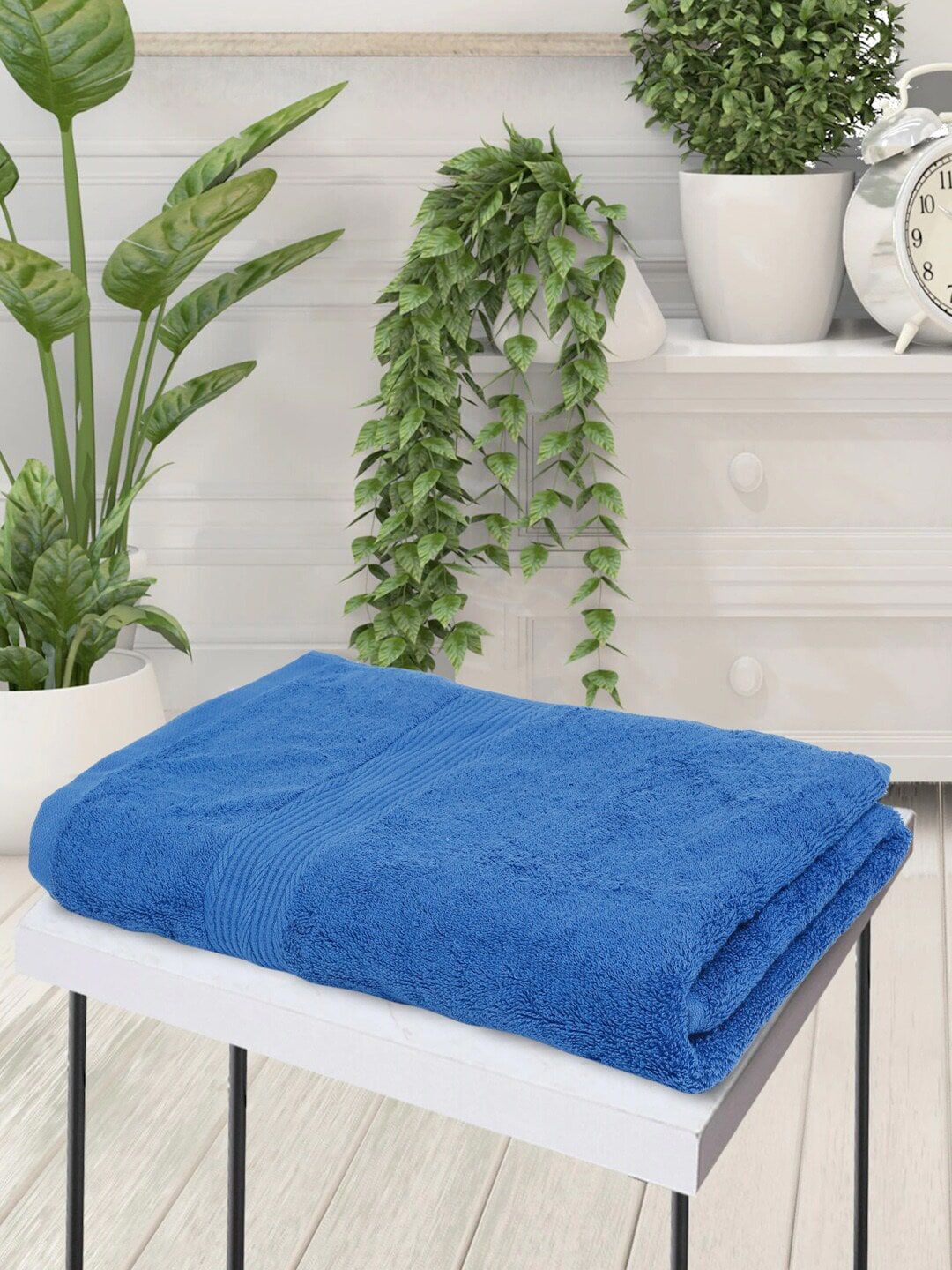Creeva Blue Solid 500 GSM Cotton Bath Towel Price in India