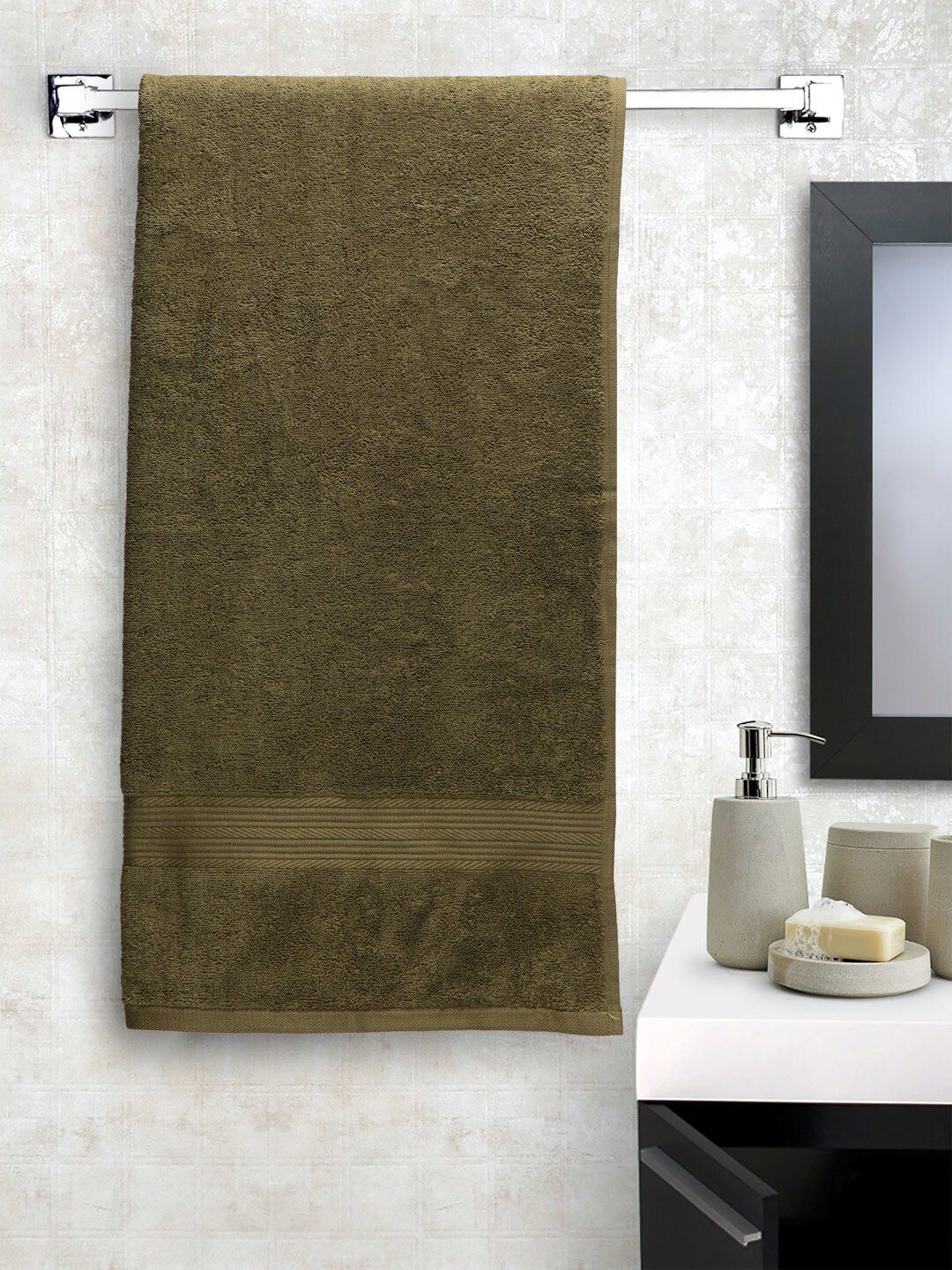 Creeva Olive Green Solid 500 GSM Cotton Bath Towel Price in India