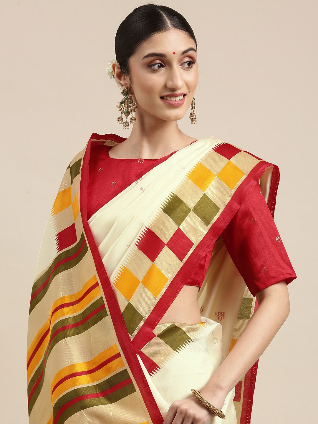 Saree mall Off White & Red Ethnic Motifs Silk Blend Bomkai silk Sarees Price in India