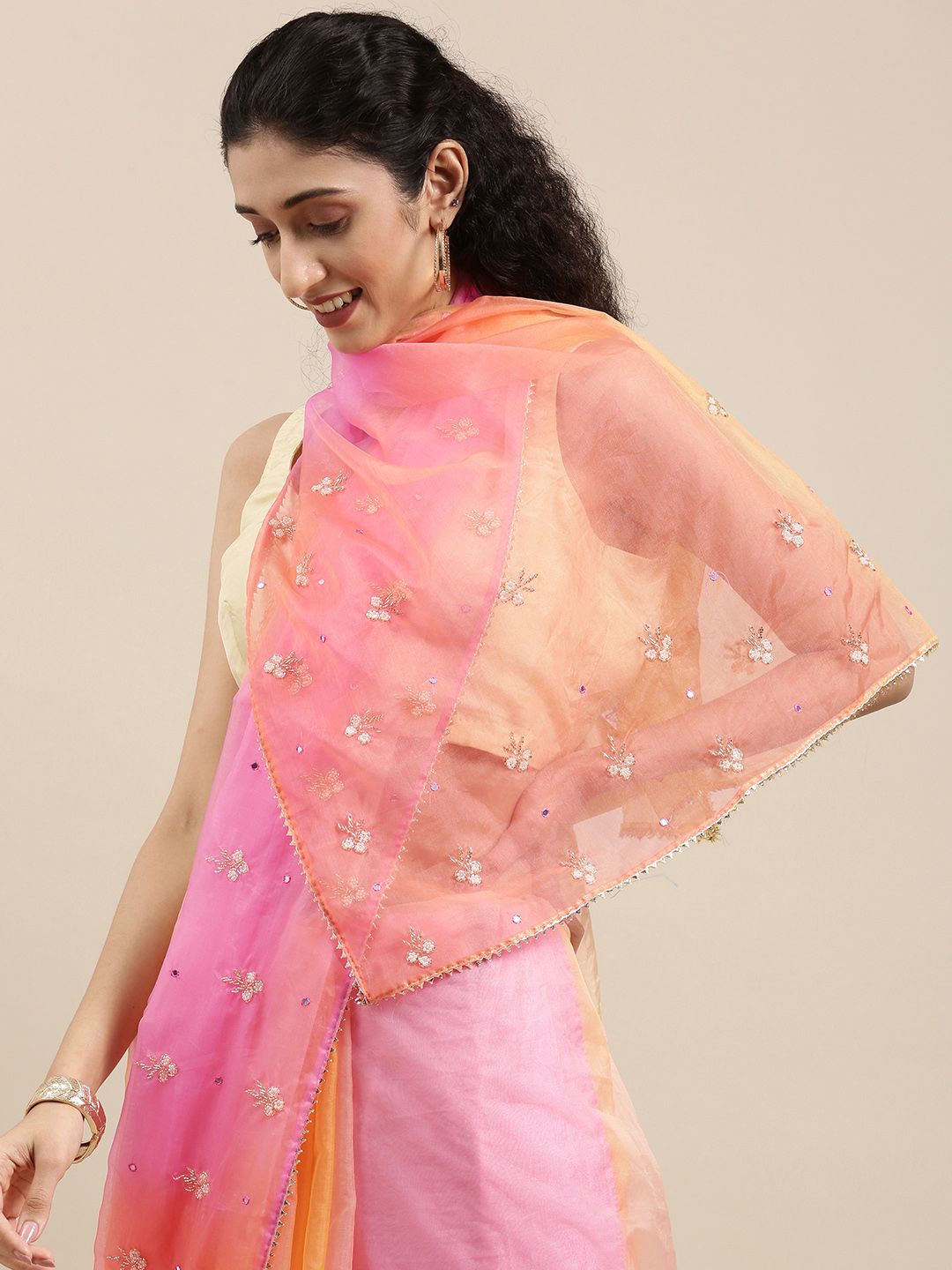 Geroo Jaipur Pink & Peach-Coloured Ethnic Motifs Organza Saree Price in India