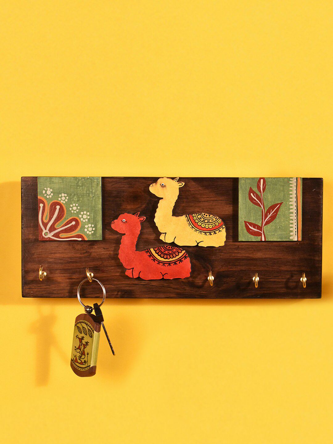 AAKRITI ART CREATIONS Multicoloured Tribal Art Alpaca Handcrafted 5 Key Holder Price in India