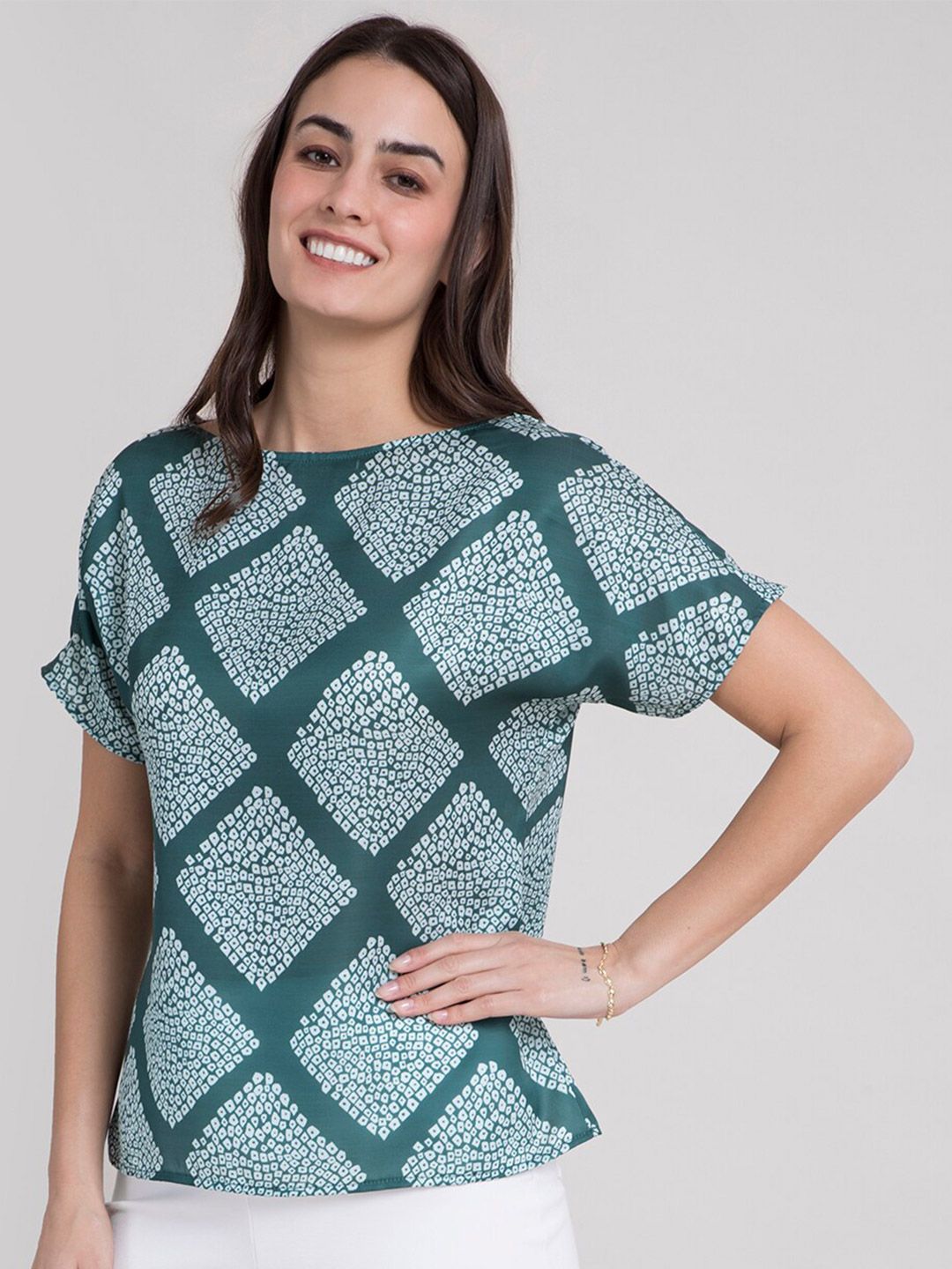 FableStreet Green Geometric Extended Sleeves Satin Regular Top
