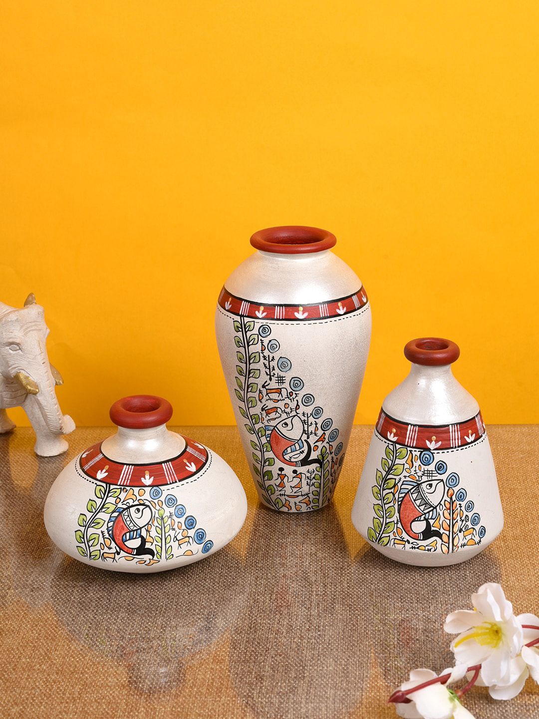AAKRITI ART CREATIONS Set of 3 Silver-Toned & Red Madhubani Miniatures Vases Price in India