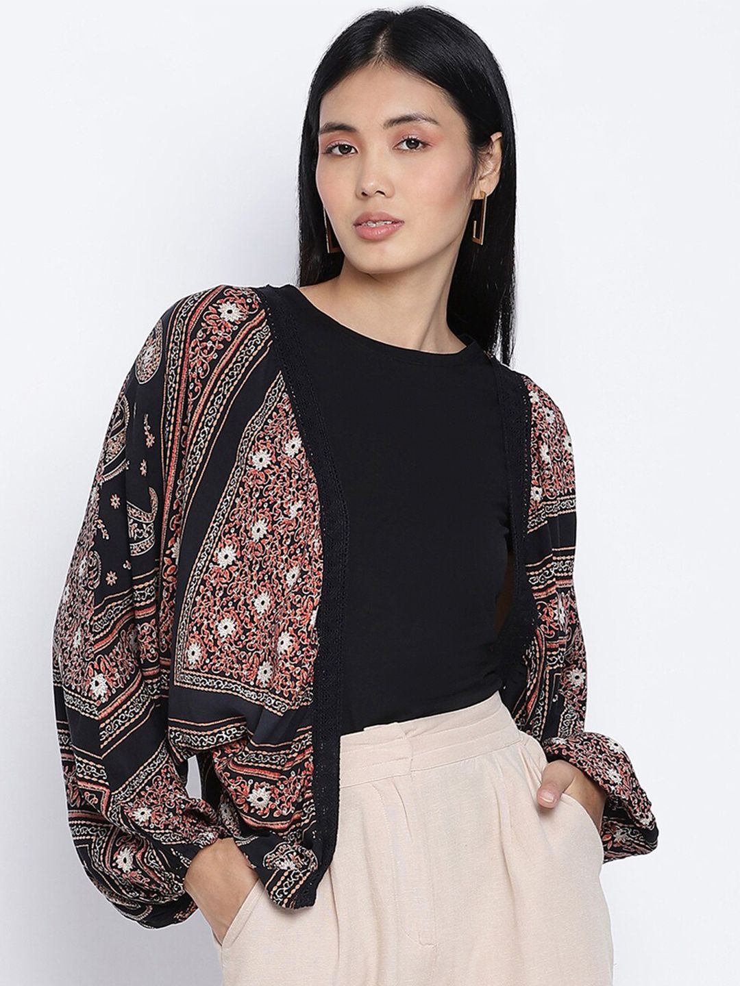 Oxolloxo Women Black & White Printed Shrug Price in India