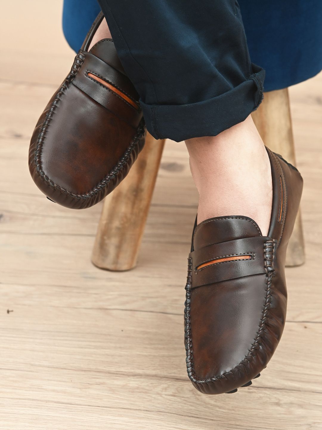 Prolific Men Brown Textured Formal Loafers