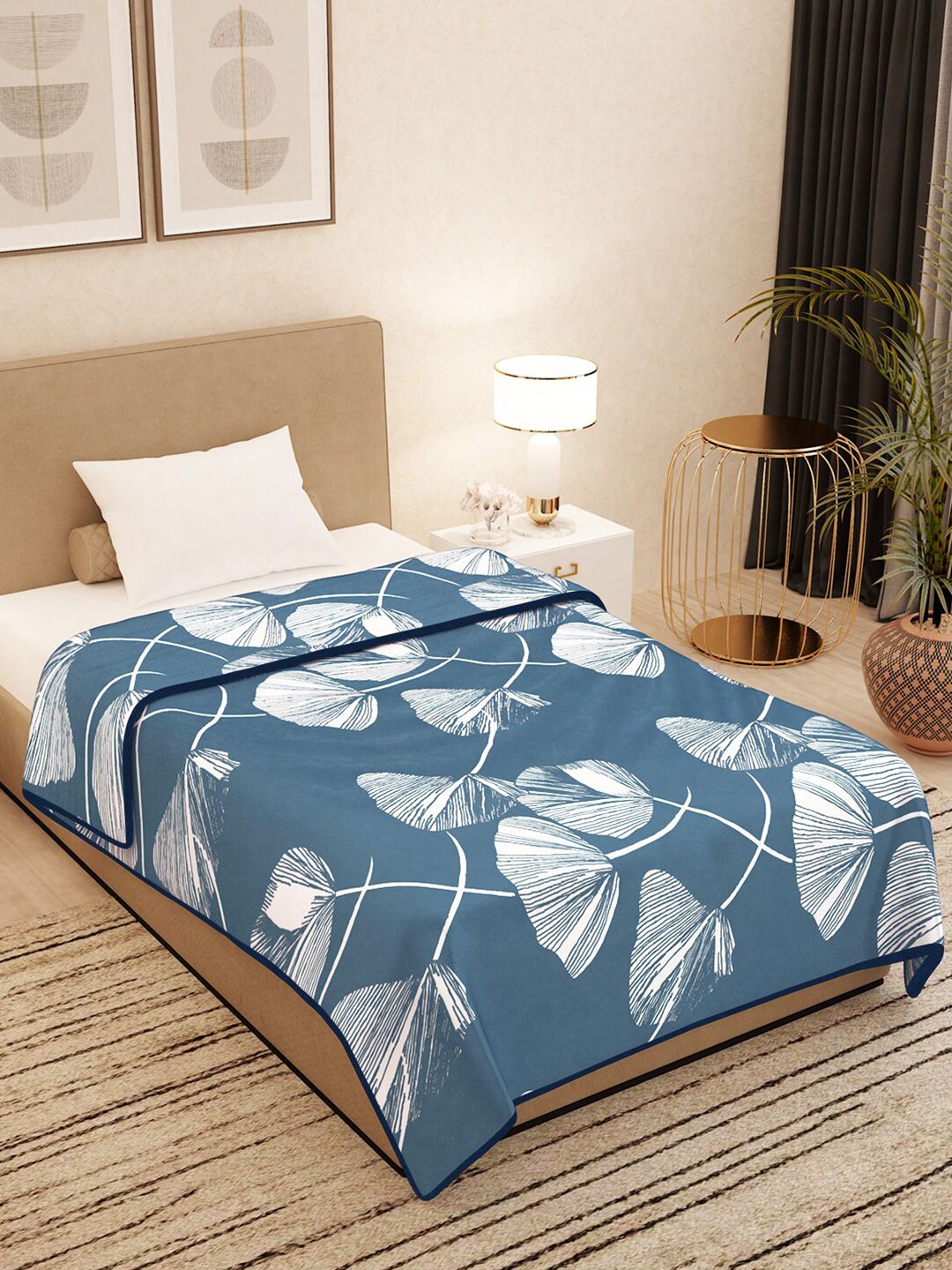 Story@home Navy Blue & White Floral AC Room 400 GSM Single Bed Blanket Price in India