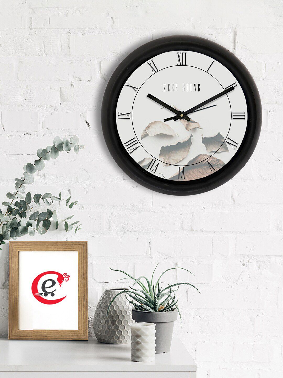 eCraftIndia Black & White Printed Contemporary Analogue Wall Clock Price in India