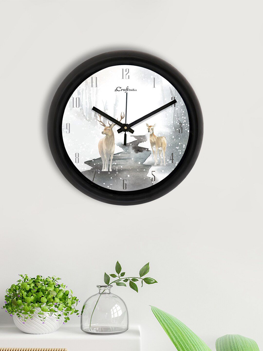 eCraftIndia White & Grey Printed Contemporary Analogue Wall Clock Price in India