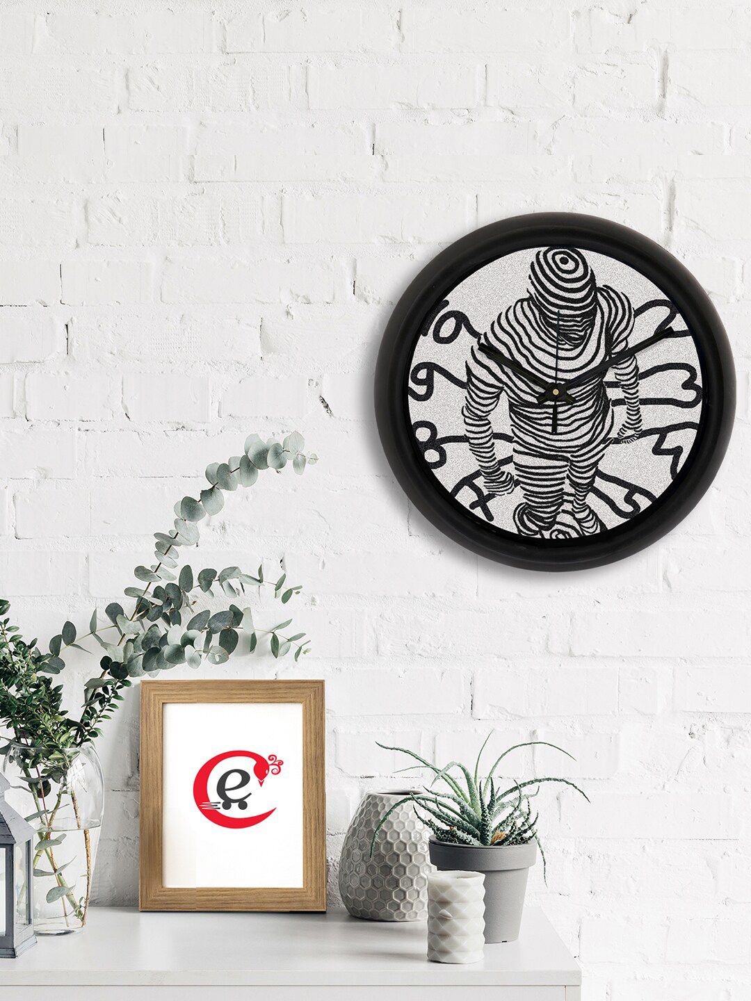 eCraftIndia Grey & Black Printed Contemporary Analogue Wall Clock Price in India