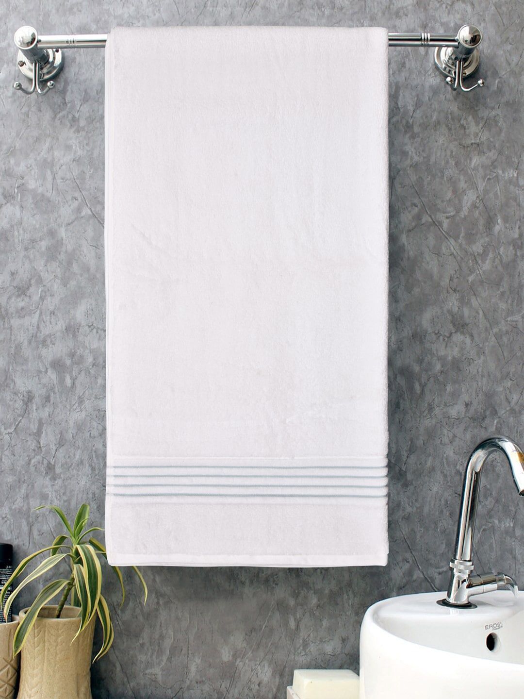 Home Fresh White Solid Pure Cotton 450 GSM Bath Towel Price in India
