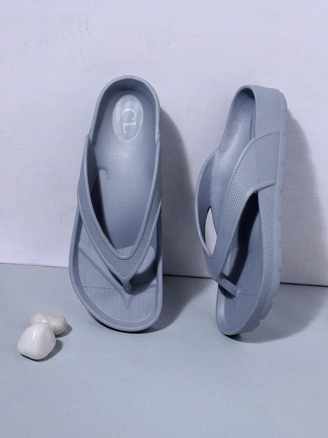 Carlton London Men Grey Thong Flip-Flops