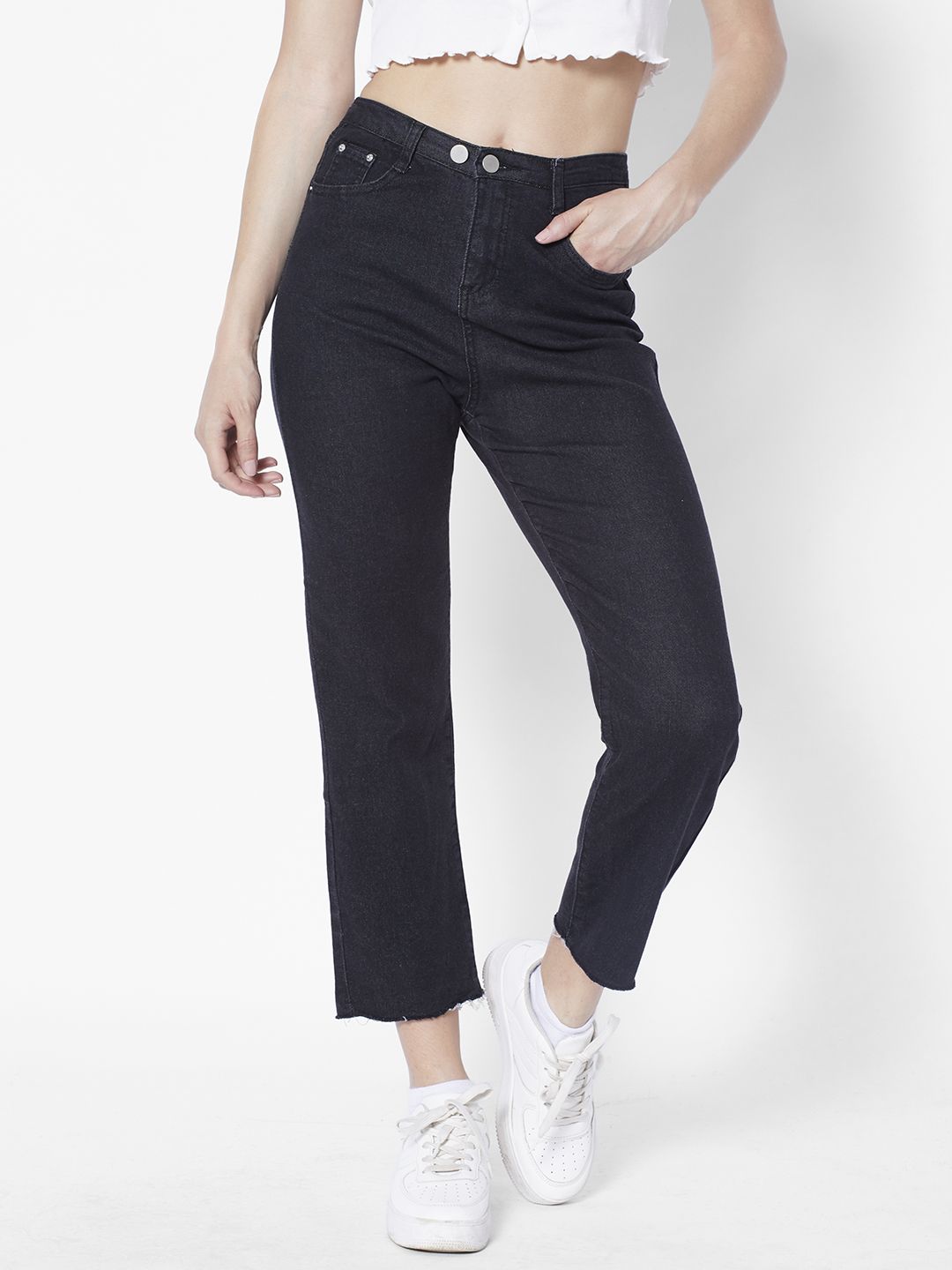 URBANIC Women Black Cotton Straight Fit Cropped Jeans Price in India