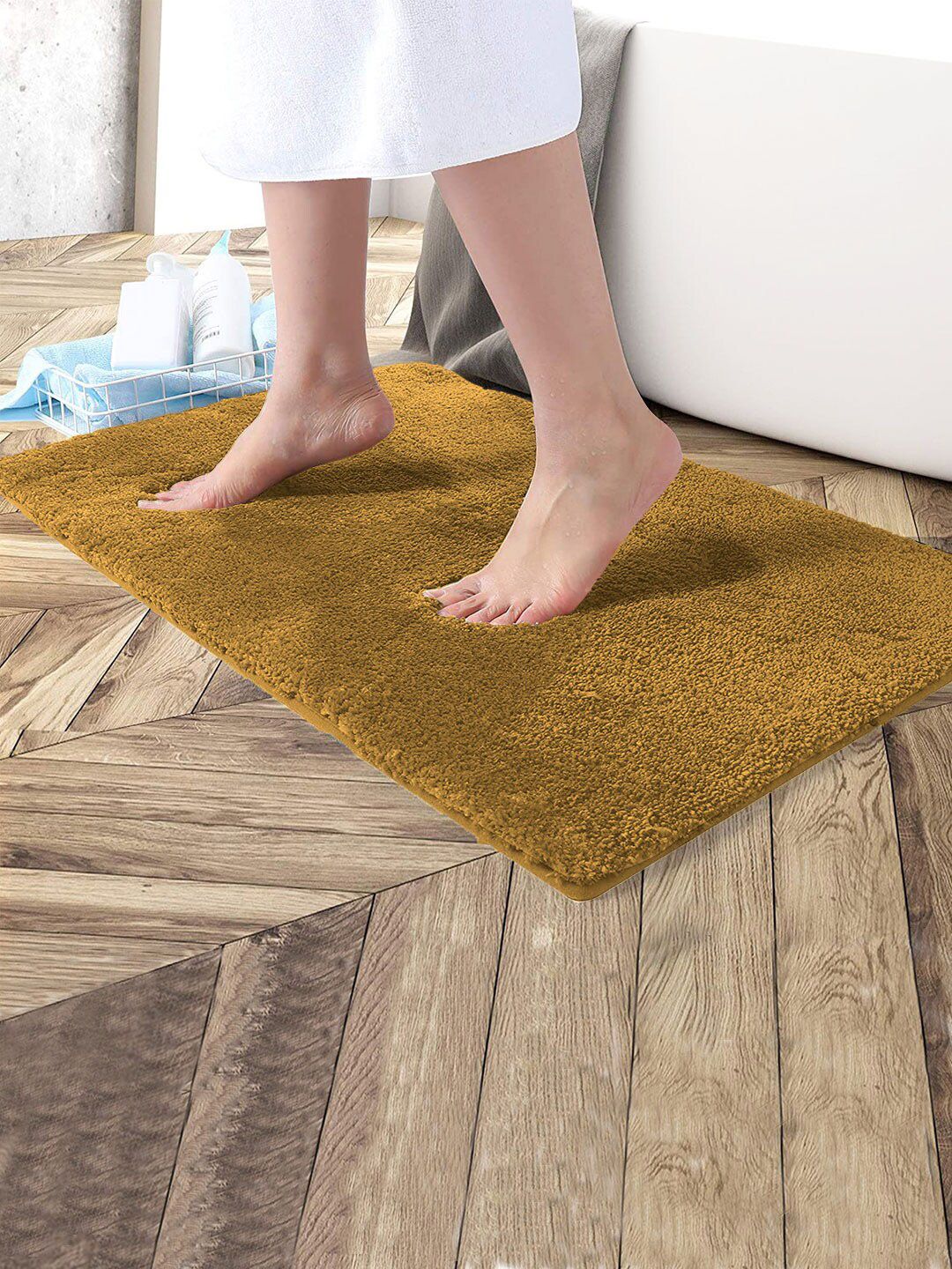 LUXEHOME INTERNATIONAL Gold-Toned Solid Anti-Skid Bath Rugs Price in India