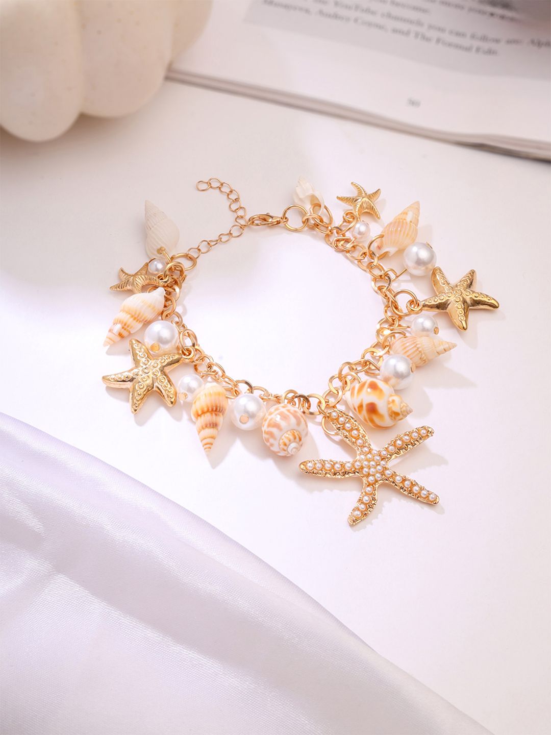Yellow Chimes Yellow Chimes Vistelle Gold-toned Sea Shell Starfish & Pearls Hanging Charm Bracelet