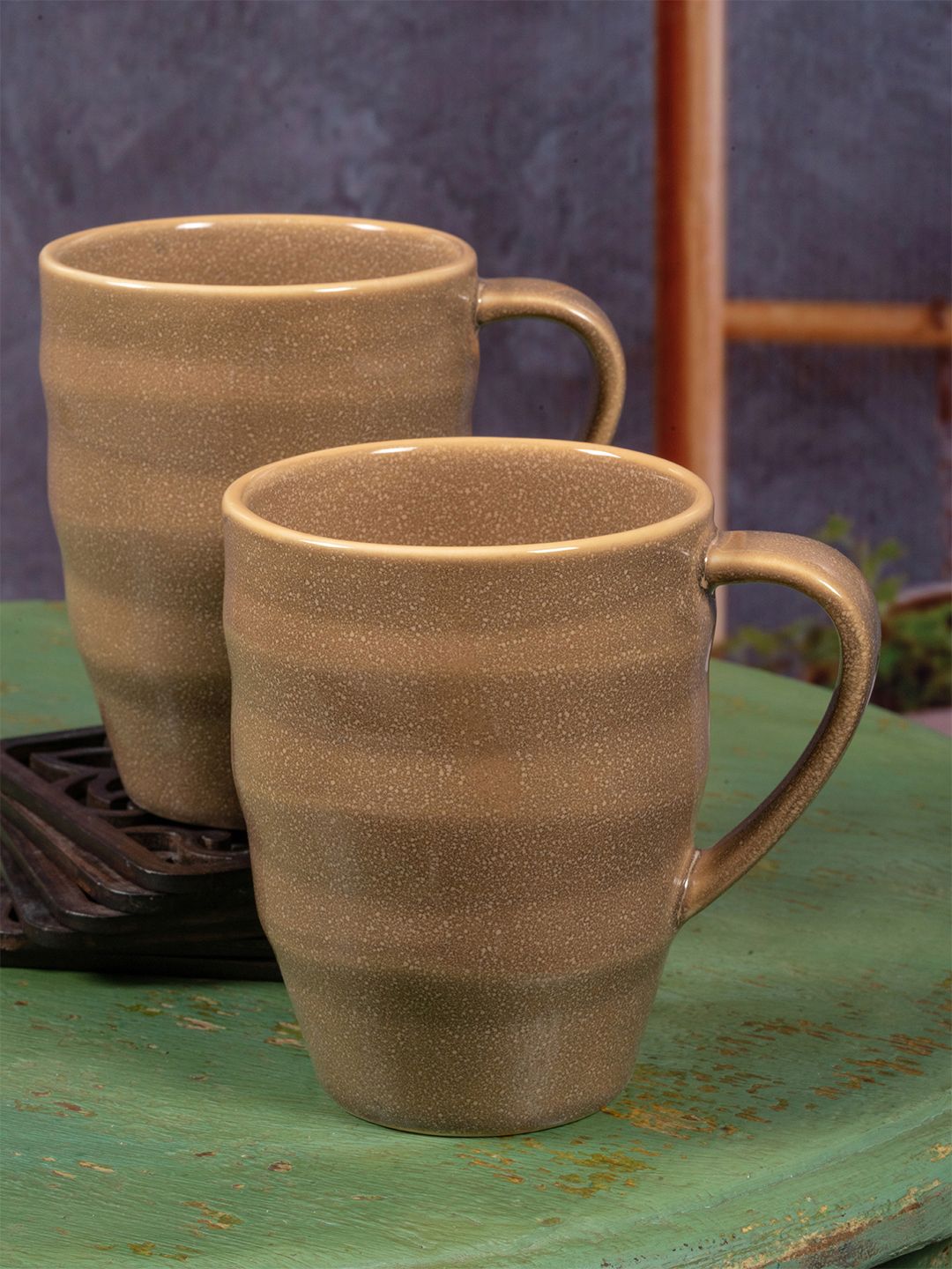 White Gold Set of 2 Brown Porcelain Large Coffee Mugs Price in India