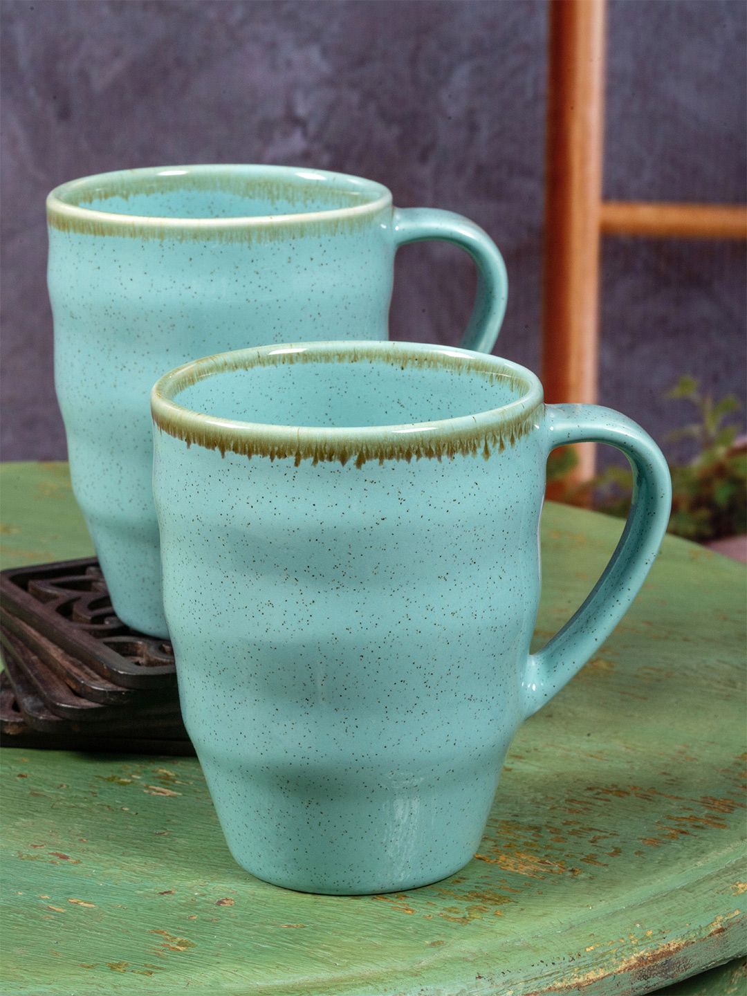 White Gold Set of 2 Green & Brown Printed Porcelain Glossy Mugs Price in India