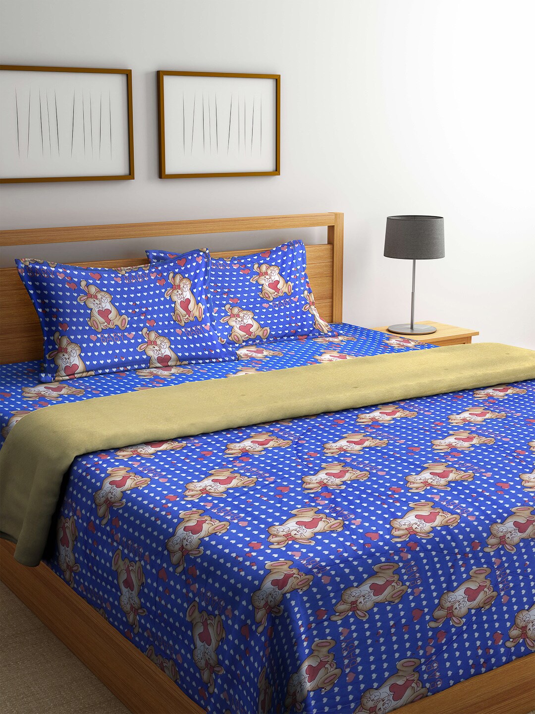 Arrabi Blue & White Double Queen Printed Bedding Set Price in India