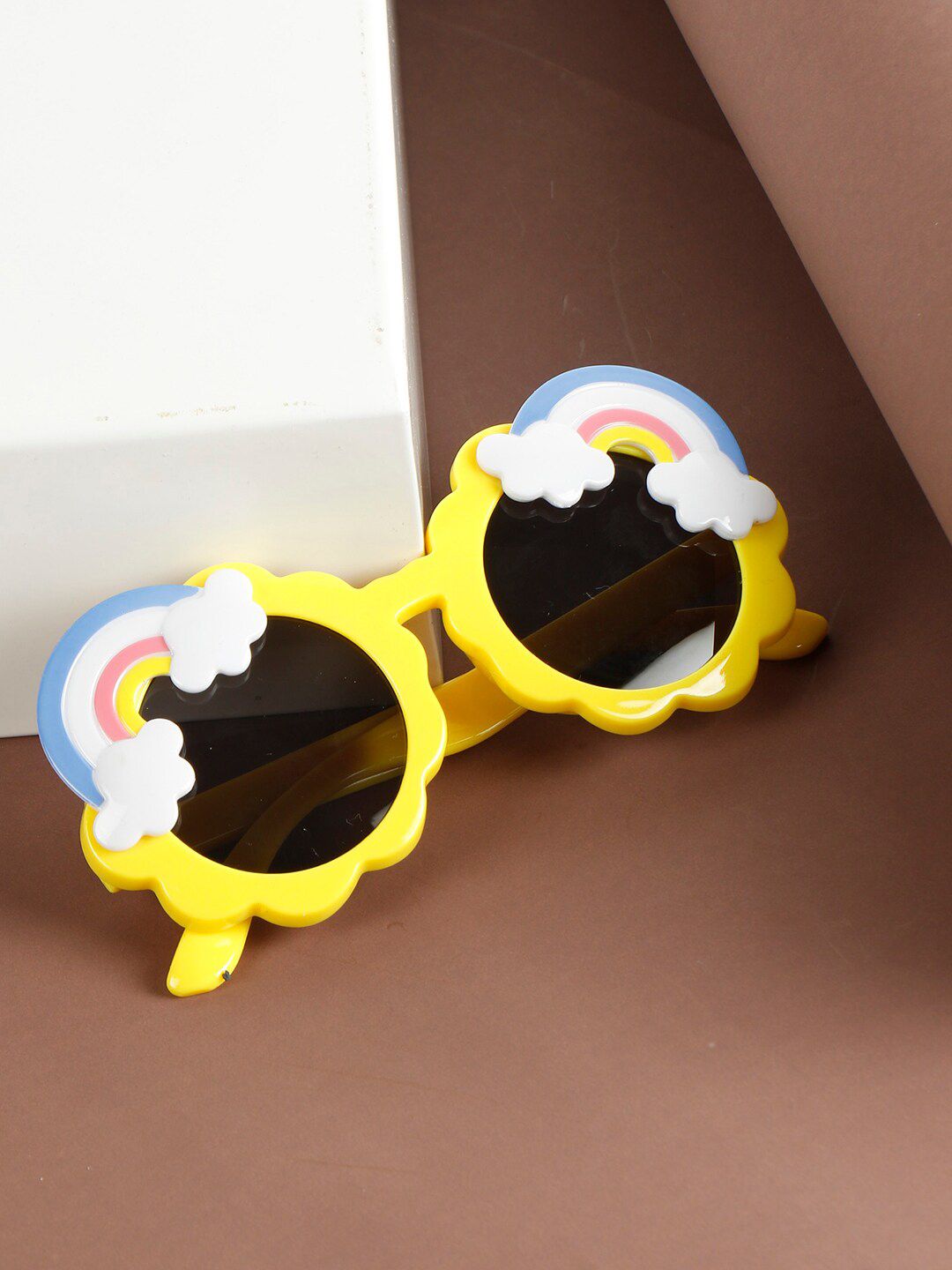 PASSION PETALS Kids Black Lens & Yellow Round Sunglasses 11-6yellowsunglasses