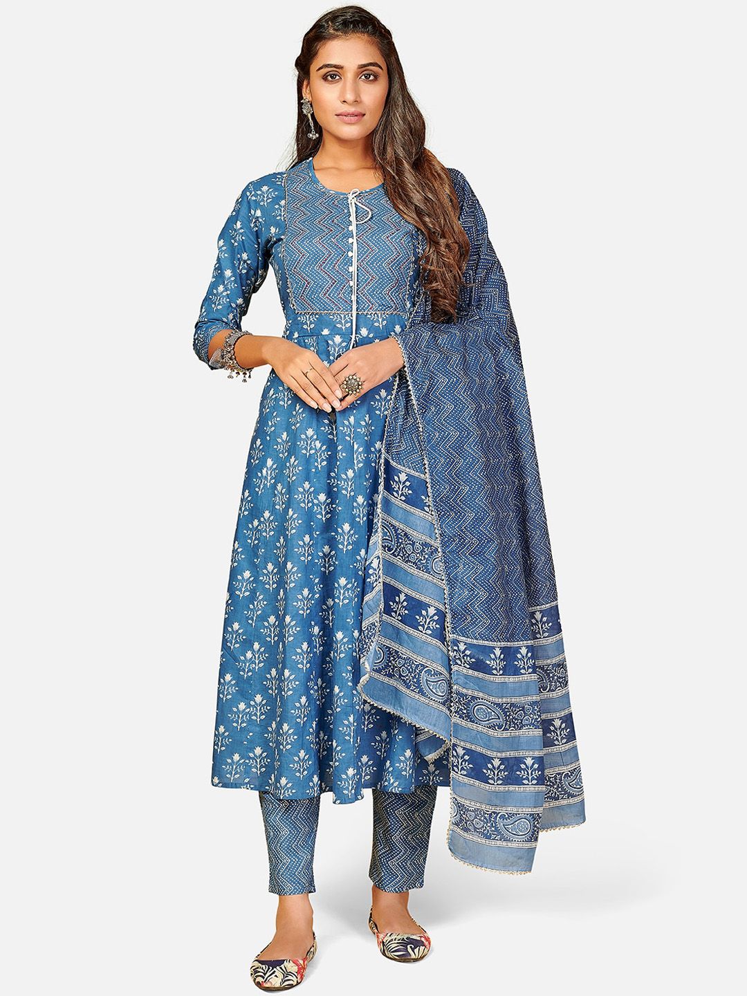 Vbuyz Women Blue Floral Printed Regular Pure Cotton Kurta with Trousers & With Dupatta Price in India