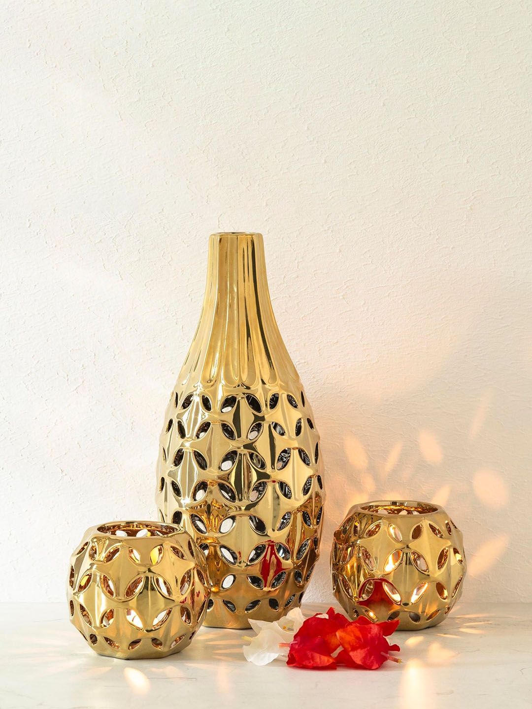 Home Centre Gold-Toned Cut Worked Ceramic Showpiece Set Price in India