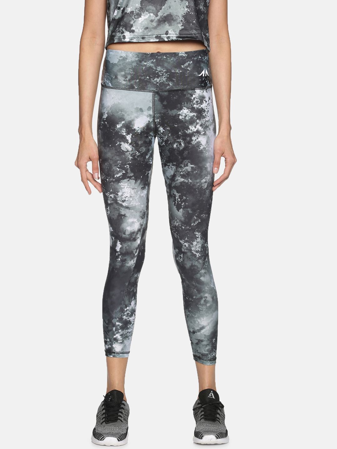 AESTHETIC NATION Women Black Printed Tie-Dye Effect Training Tights Price in India