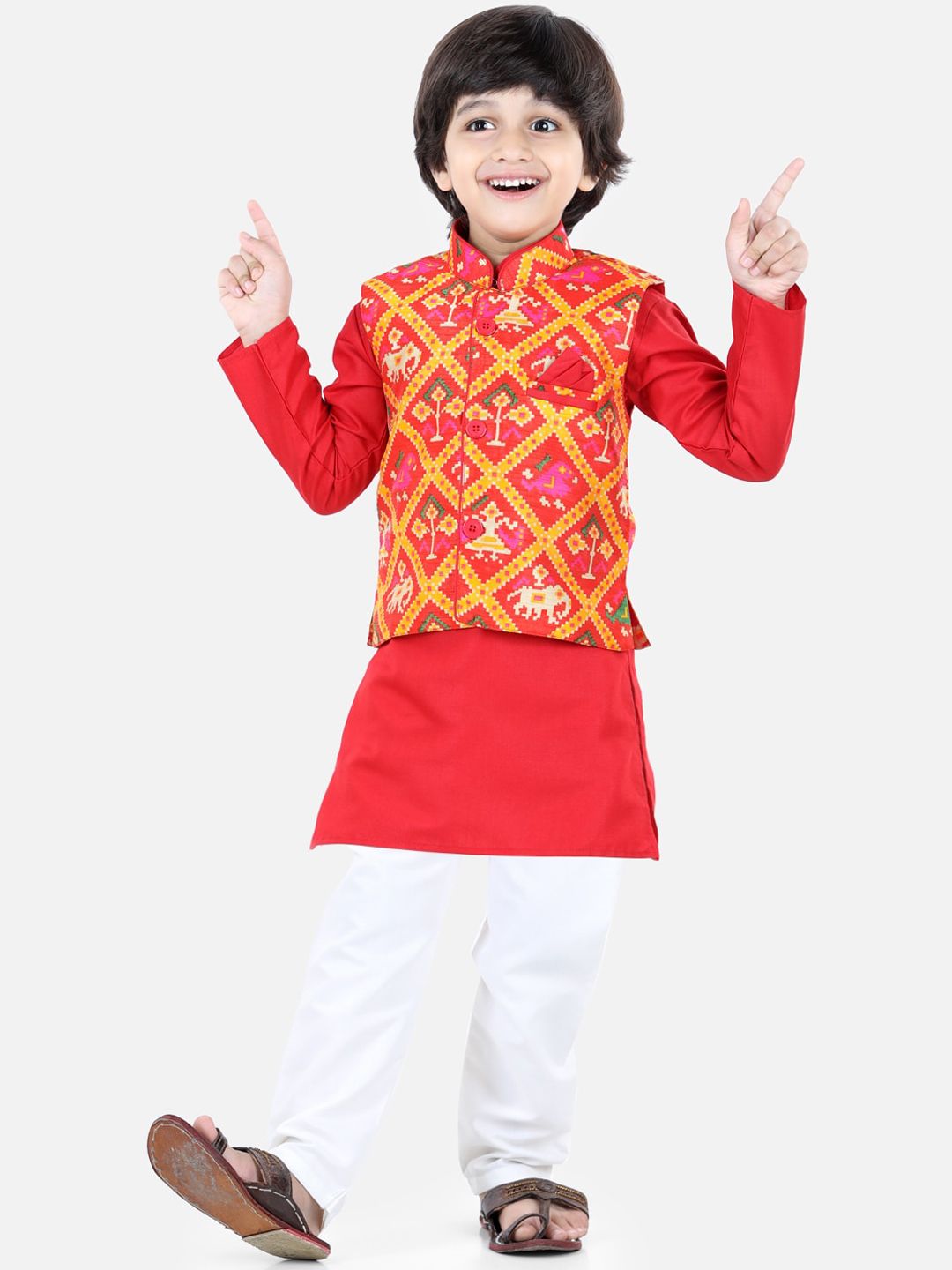 BownBee Boys Red Printed Regular Kurta with Pyjamas & Jacket