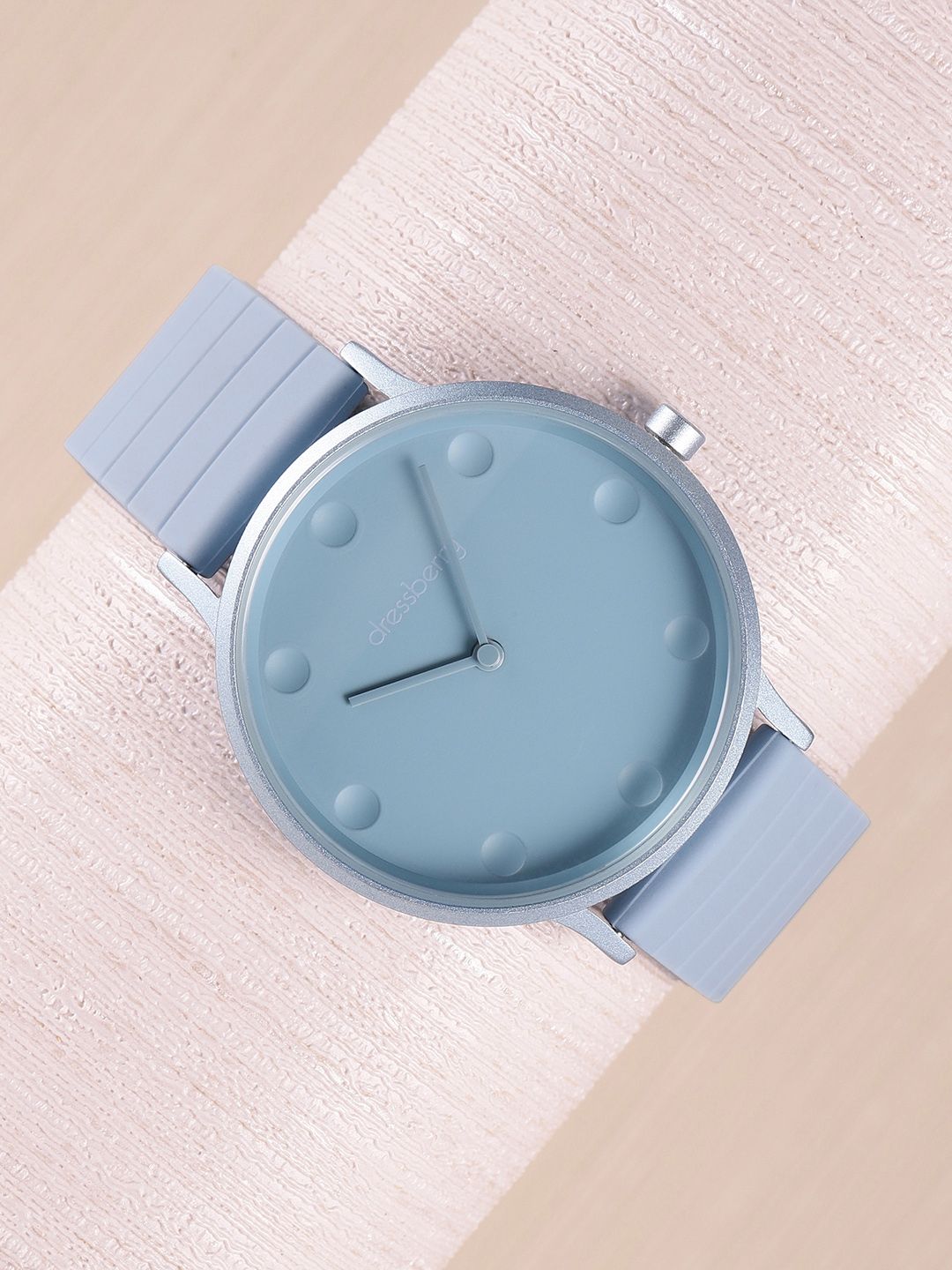 DressBerry Women Blue Dial & Textured Silicon Straps Analogue Watch MFB-PN-DK2856 Price in India