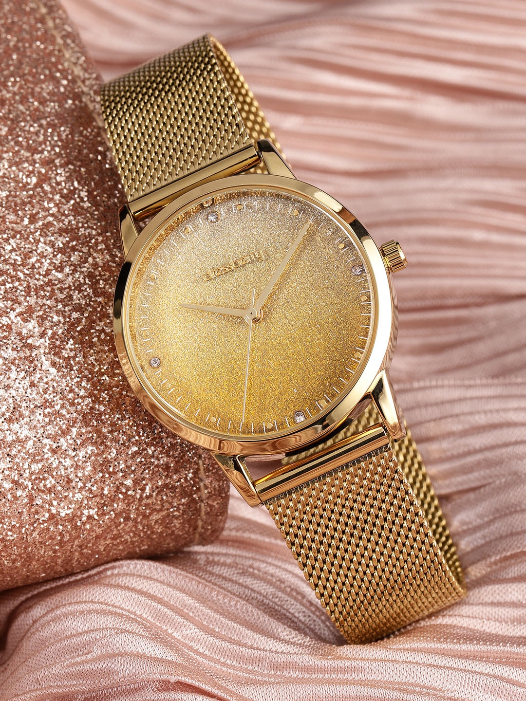 DressBerry Women Gold-Toned Dial & Bracelet Style Straps Analogue Watch MFB-PN-DK2755C Price in India