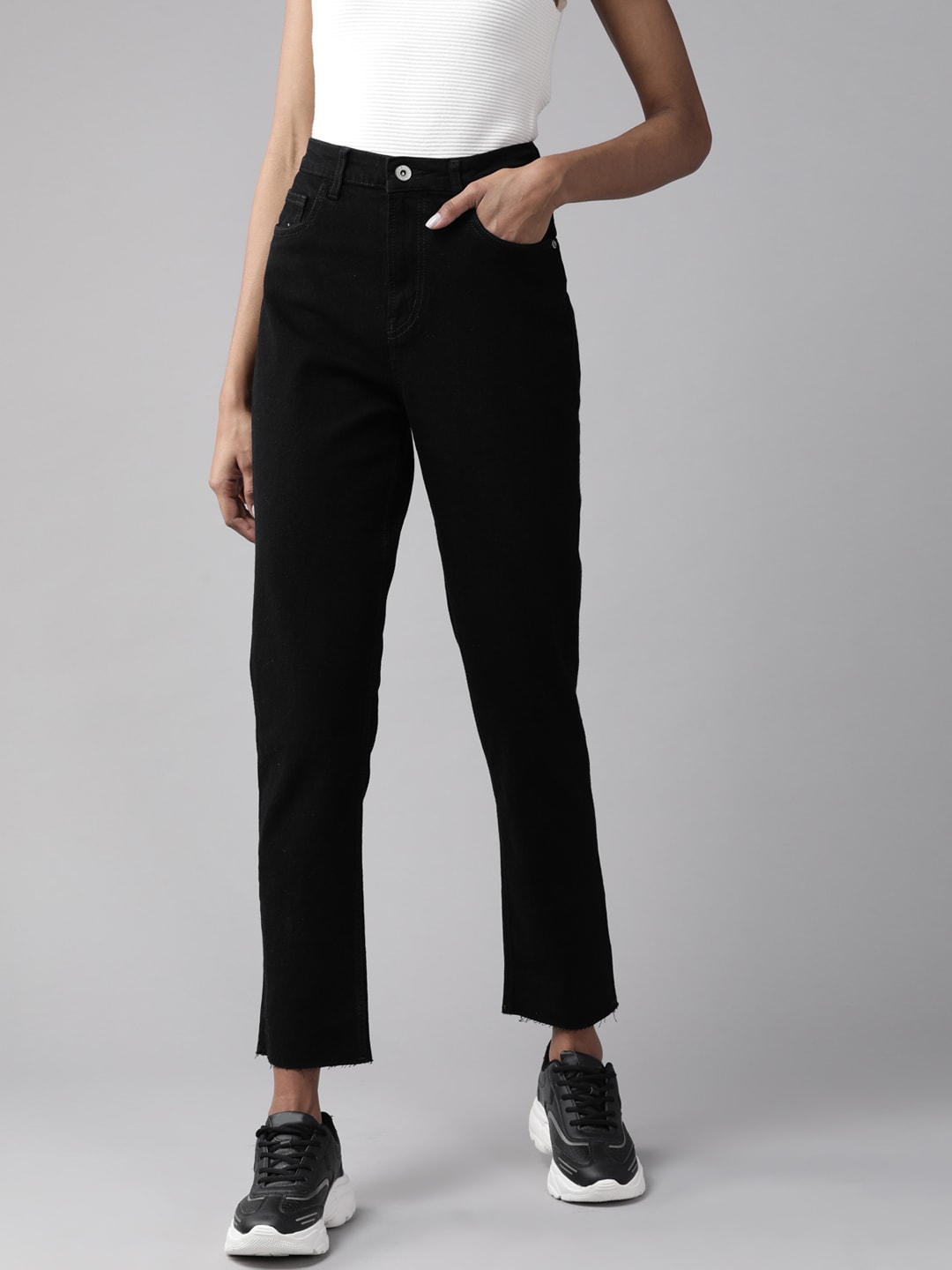 The Roadster Lifestyle Co Women Black Solid Straight Fit High-Rise Stretchable Jeans Price in India