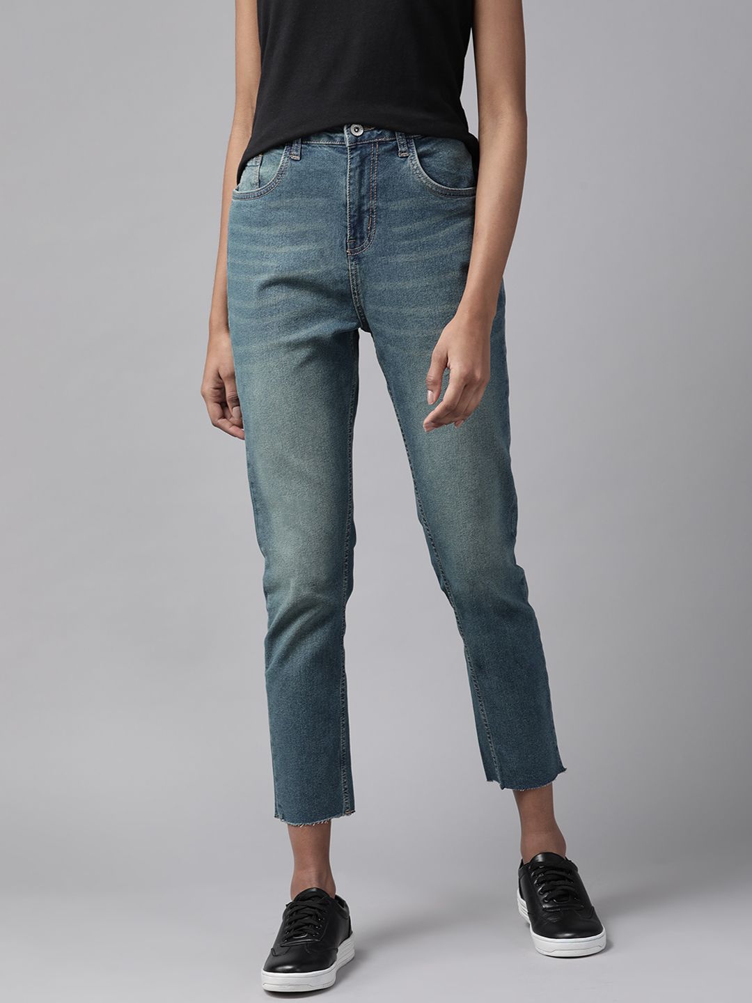 The Roadster Lifestyle Co Women Blue High-Rise Light Fade Stretchable Jeans Price in India