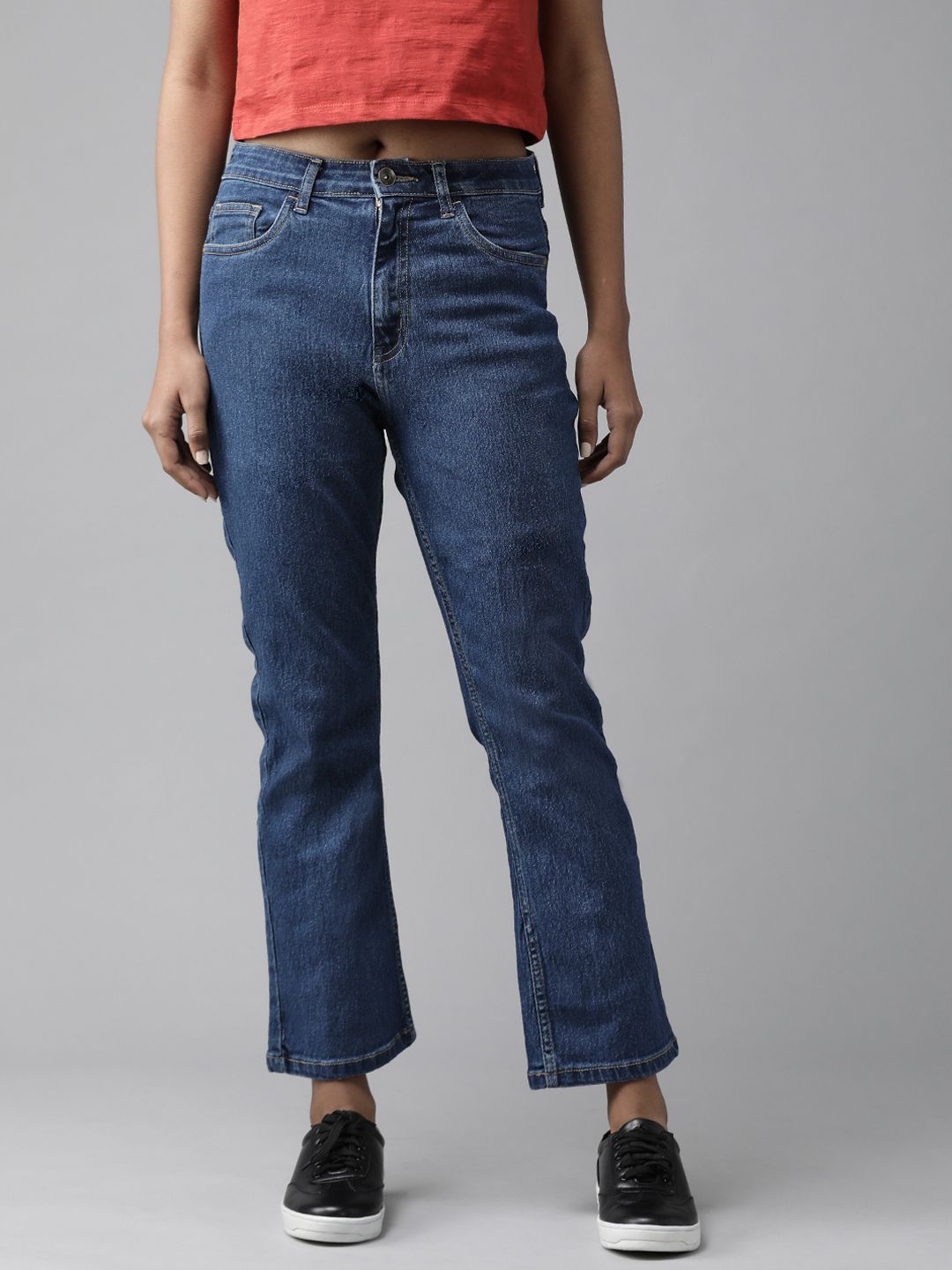 The Roadster Lifestyle Co Women Blue Straight Fit Stretchable Jeans Price in India