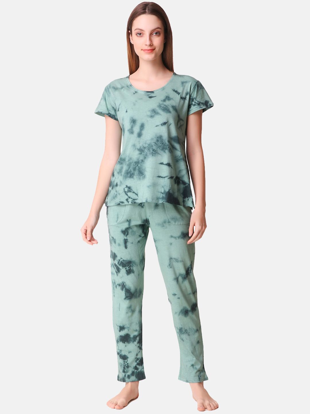 Masha Women Green Cotton-Tie Dye Printed Night Suit Price in India