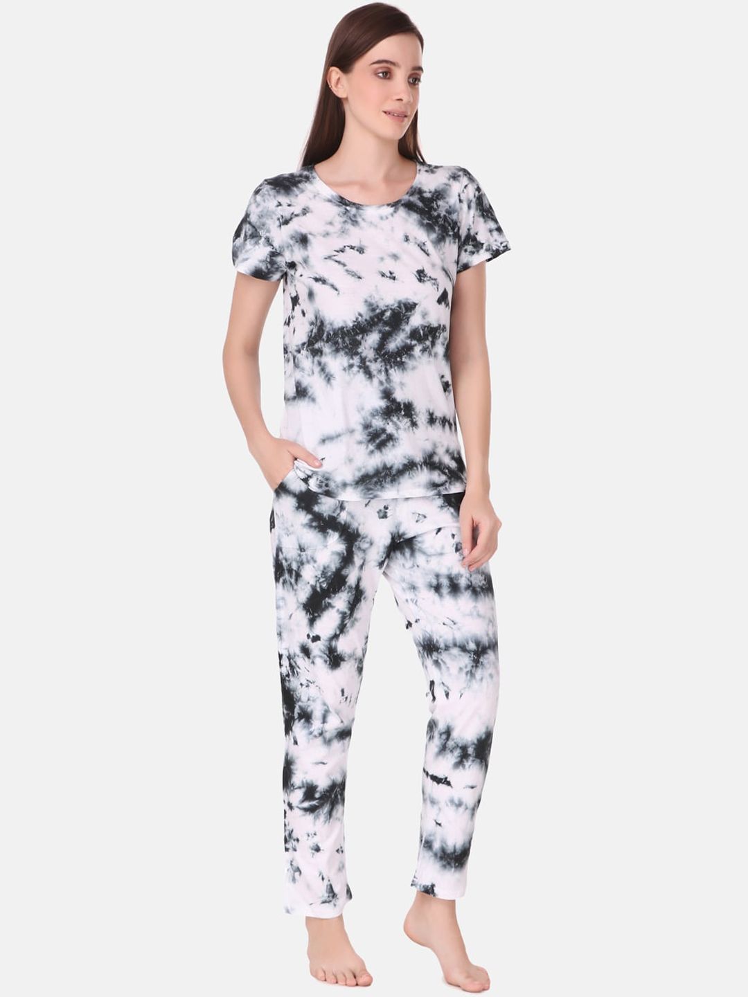 Masha Women Black & White Tie & Dye Printed Pure Cotton Night suit Price in India