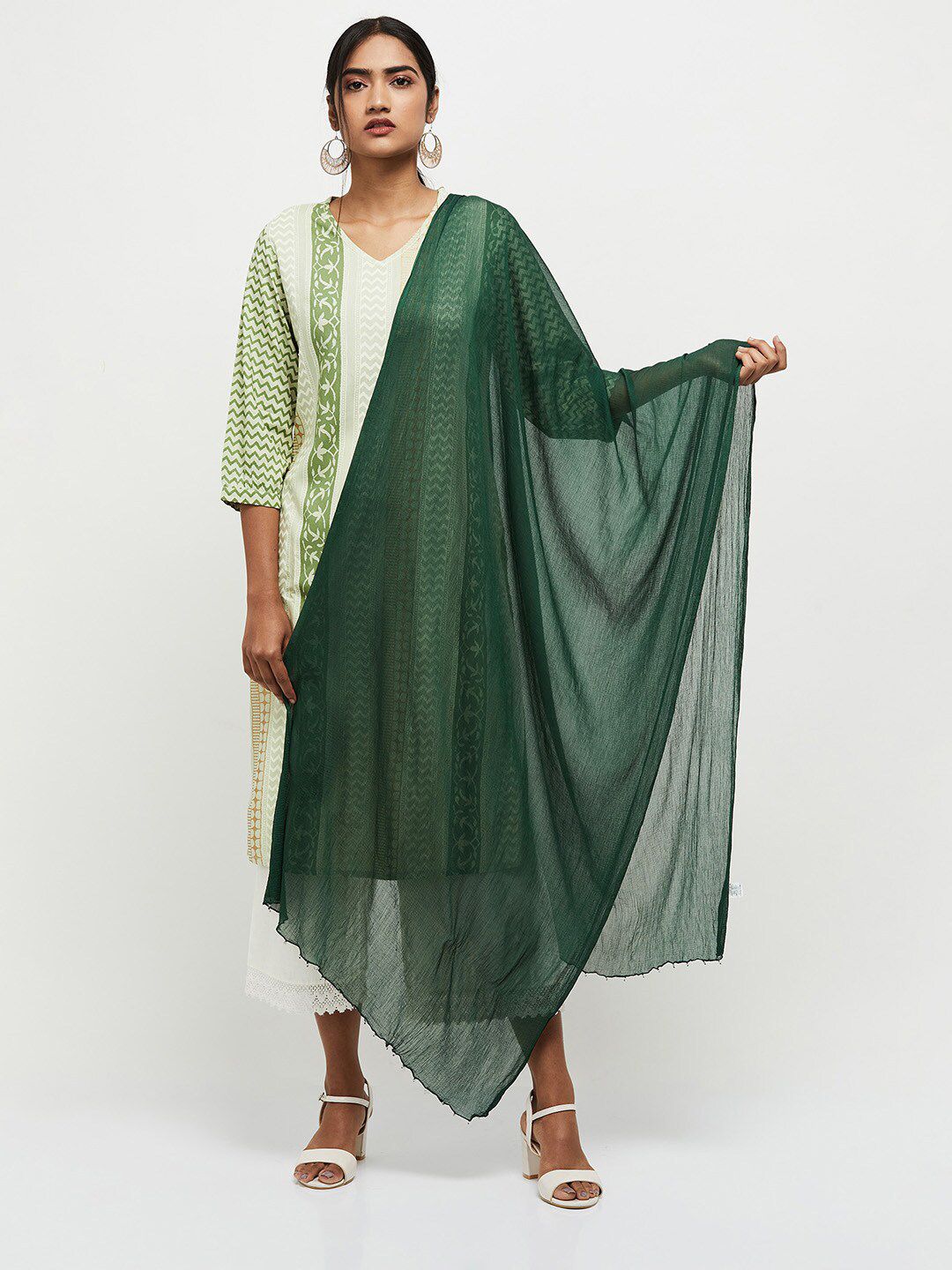 max Green Viscose Rayon Solid Dupatta Price in India