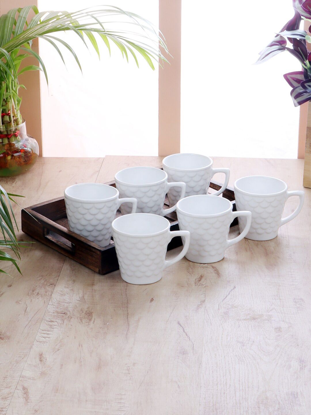 CDI White Textured 6-Pieces Ceramic Glossy Cups Set with Tray Price in India