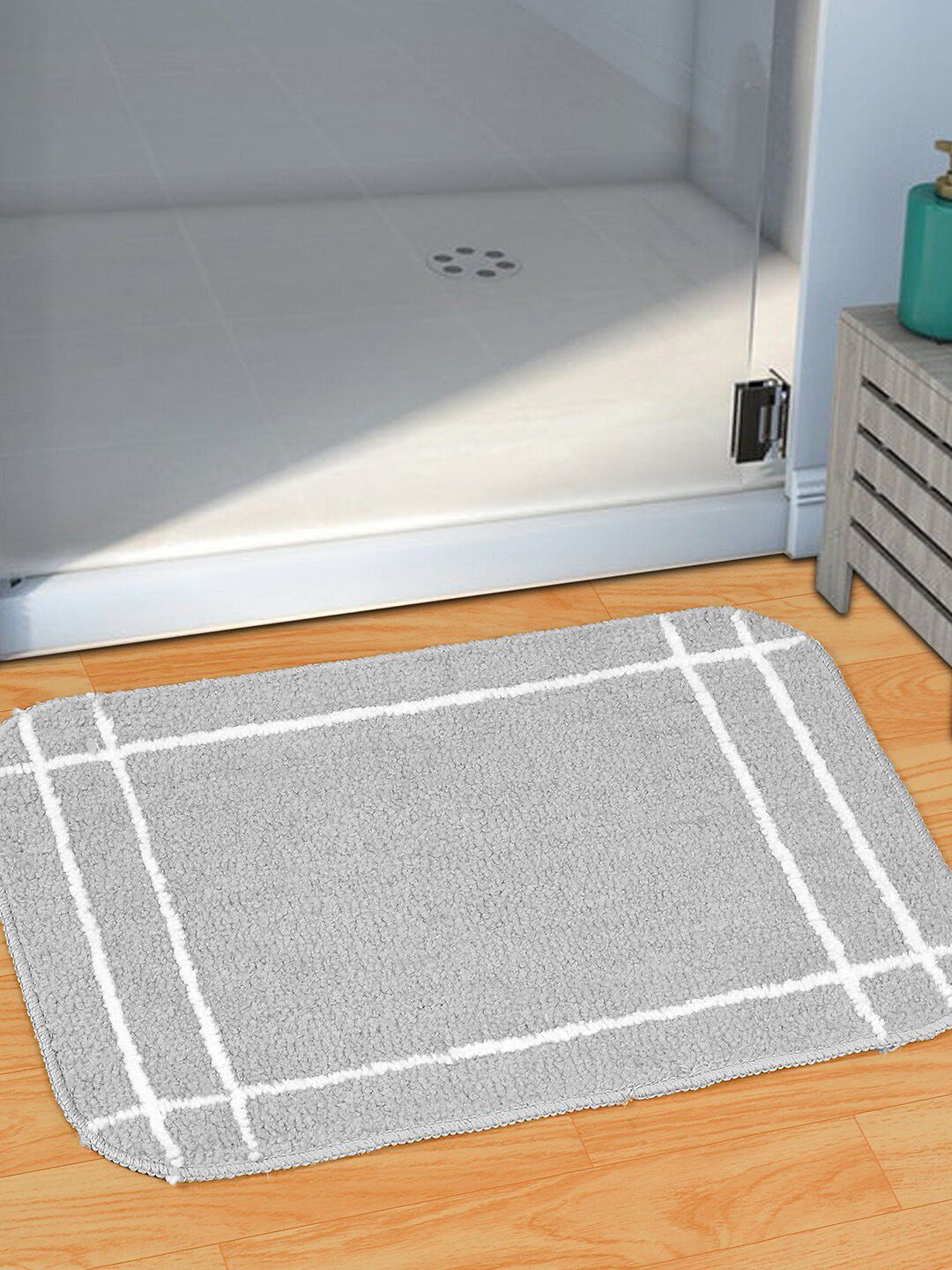 Florida Set Of 2 Grey & White Patterned Microfibre Bath Rugs Price in India