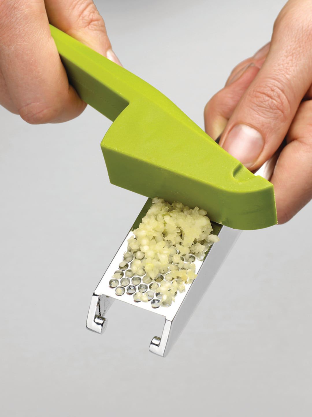 Joseph Joseph Green & Silver-Toned Solid Stainless Steel Clean Press Garlic Crusher Price in India