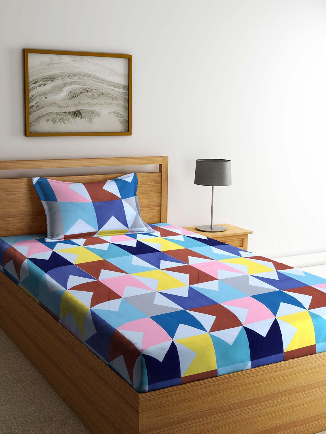 KLOTTHE Multicoloured Geometric 210 TC Single Bedsheet with 1 Pillow Covers Price in India