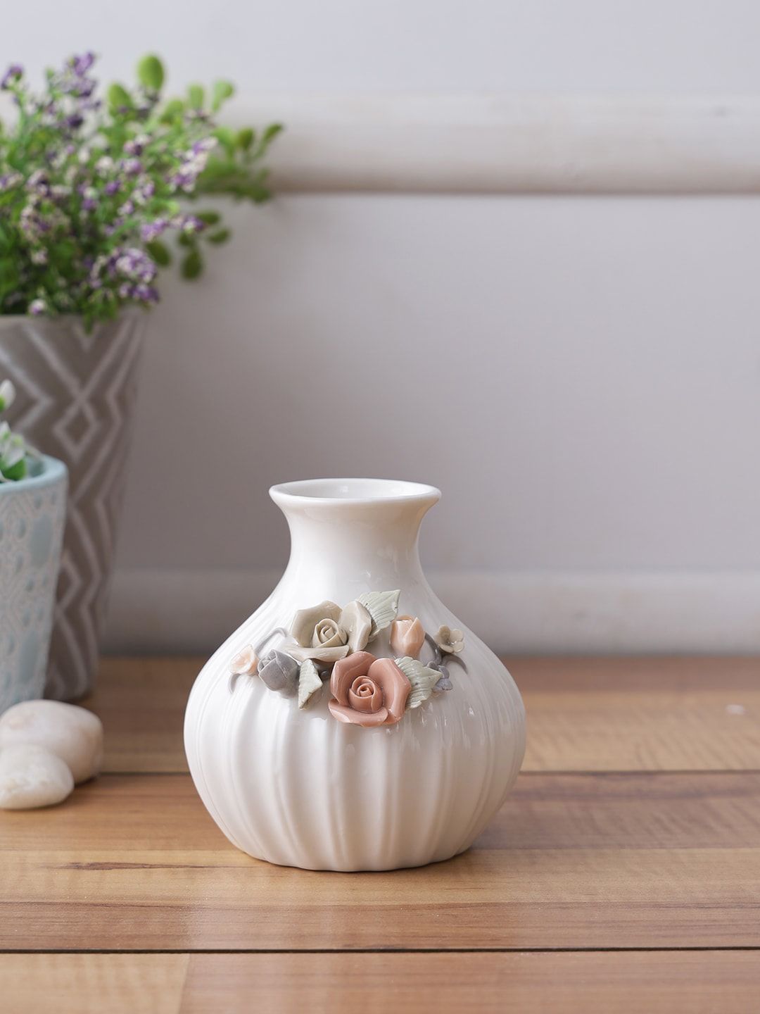 TAYHAA White & Beige Textured Beautiful & Serene Vase Price in India