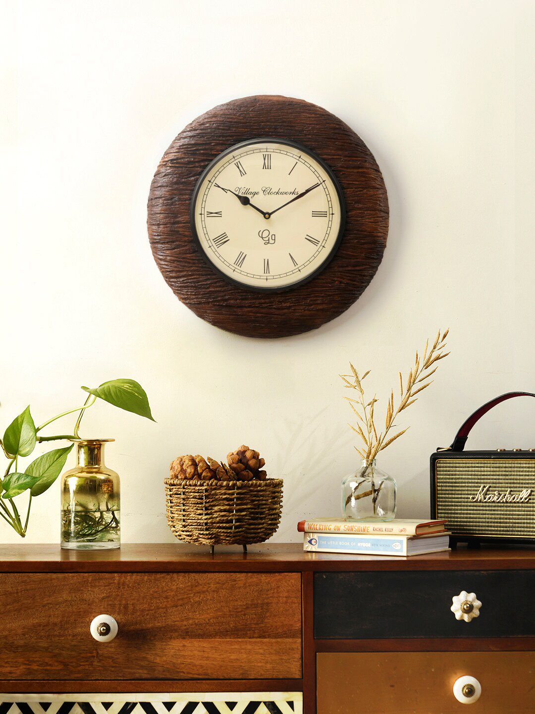 green girgit Brown & Cream-Coloured Textured Traditional Wall Clock Price in India