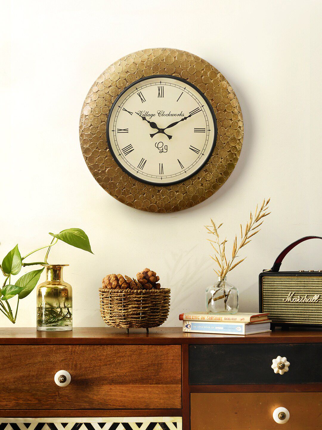 green girgit Gold-Toned & Black Textured Contemporary Wall Clock Price in India